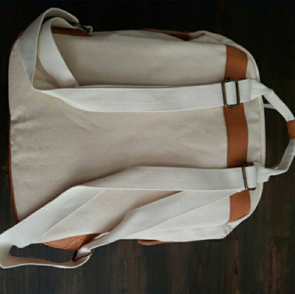 Universal Thread Backpack - Picture 4 of 4